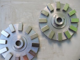 Две части ротора с магнитами NdFeB