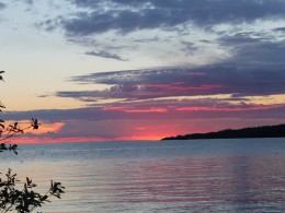 Закат над Онежским озером