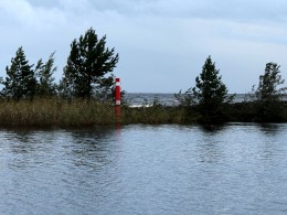 Вид на канал и Онежское озеро 