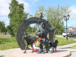 Памятник «Подвигу участников оленно-транспортных батальонов»